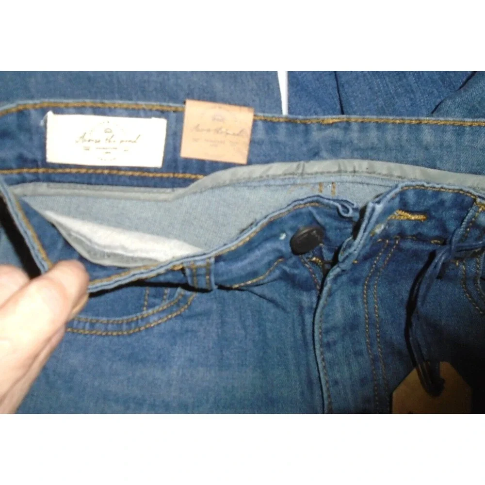 Across The Pond Men's 30x30 Stretch Jeans Signature  (act30x28)